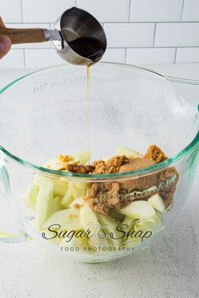 Oat-less Apple Crisp