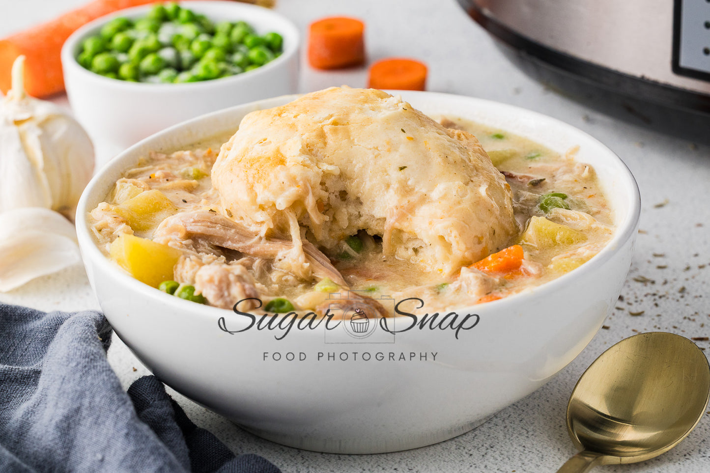 Easy Crockpot Chicken Pot Pie