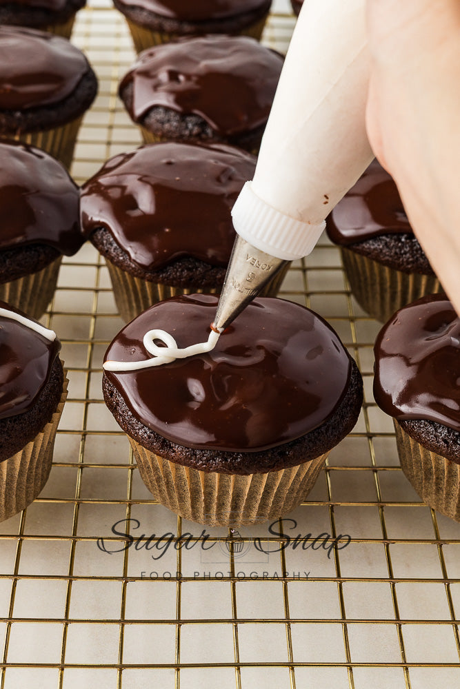 Homemade Hostess Cupcakes